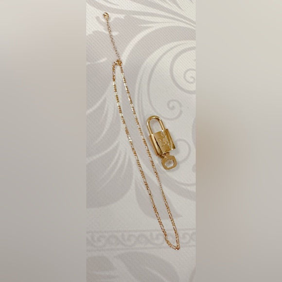 Louis Vuitton gold brass lock and key set necklace #310 Polished ready to wear - Picture 15 of 15
